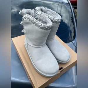 Grey Kids Uggs Size 6
